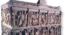 โลงศพหินคริสเตียนโบราณแสดงฉากในพระคัมภีร์