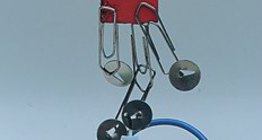 เหล็ก นิกเกิลและโคบอลต์สามารถโต้ตอบกับสนามแม่เหล็ก - 2