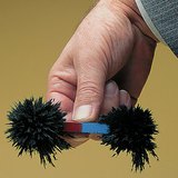 ผงเหล็กบนแท่งแม่เหล็ก