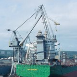 ท่าเรือและปั้นจั่น