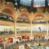 ห้างสรรพสินค้า Galeries Lafayette อันโด่งดังในปารีส