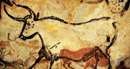 Aurochs และม้า (ถ้ำ Lascaux, 18,000-15,000 ปีก่อนคริสตกาล)