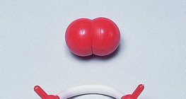 แบบจำลองการเติมช่องว่างและลูกบอลและแท่งของโมเลกุลออกซิเจน