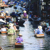 ตลาดริมแม่น้ํา