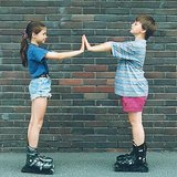 เคลื่อนไหวทั้งคู่