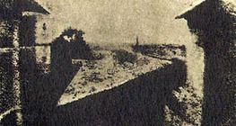 ภาพถ่ายแรกของโลกที่ถ่ายโดยเนียปส์ในปีค.ศ. 1826