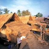 บ้านที่สร้างบนเสาเข็มในเอเชียตะวันออกเฉียงใต้