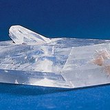 ยิปซั่มพันธุ์คริสตัล (เรียกว่า selenite)