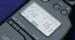 จอแสดงผลคริสตัลแบบเหลว