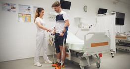 How to use crutches