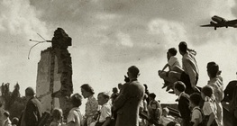 ตีแผ่สงครามเย็น