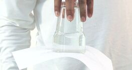 แรงดันอากาศยังกระทำขึ้นด้านบนด้วย