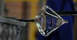 การผลิตกระจก