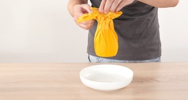 น้ำต่อต้านแรงโน้มถ่วง