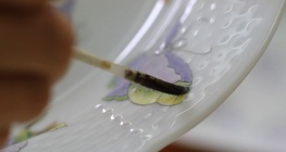 การผลิตเครื่องเคลือบดินเผา